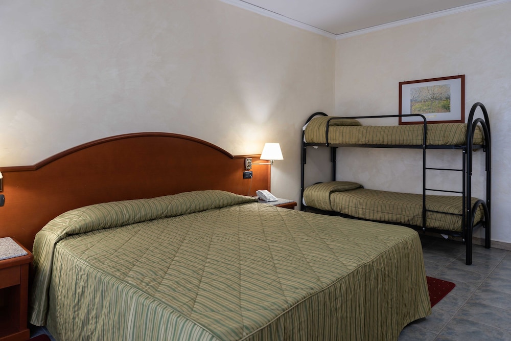 Quadruple Room photo 1