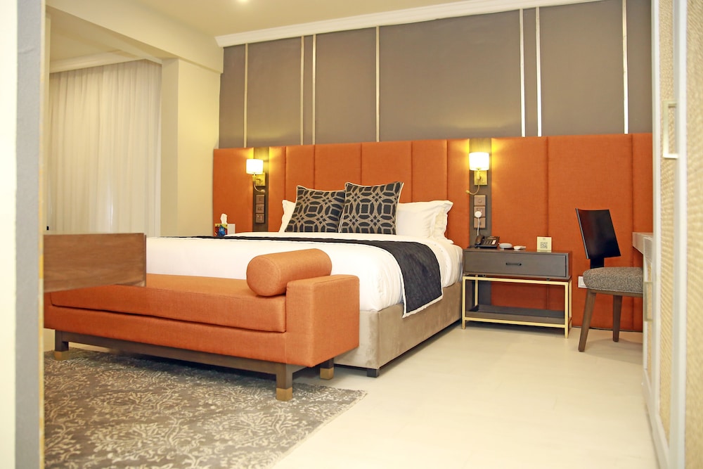 Junior Studio Suite