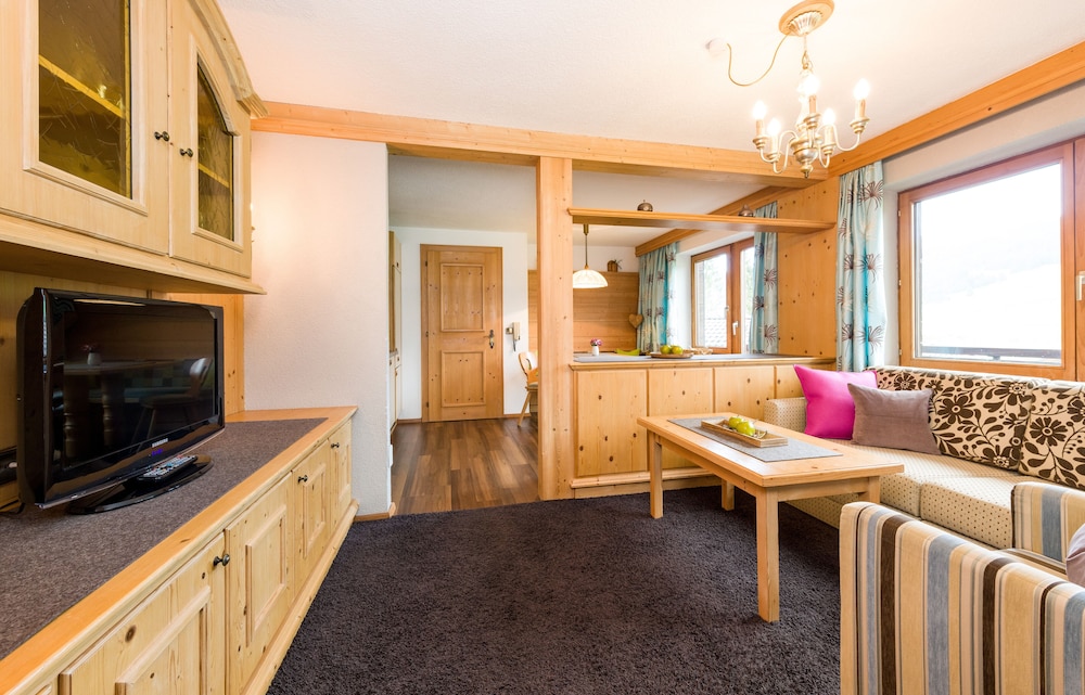 Traditional Condo, 1 Bedroom, Mountain View photo 1