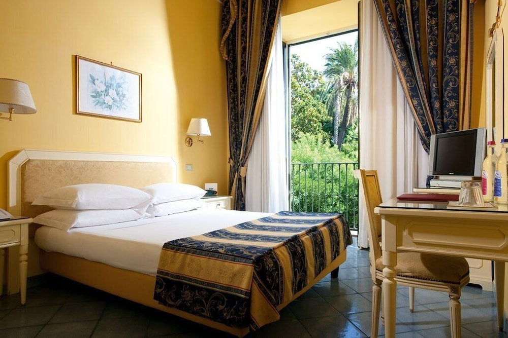Superior Triple Room, Garden View - Photo 1