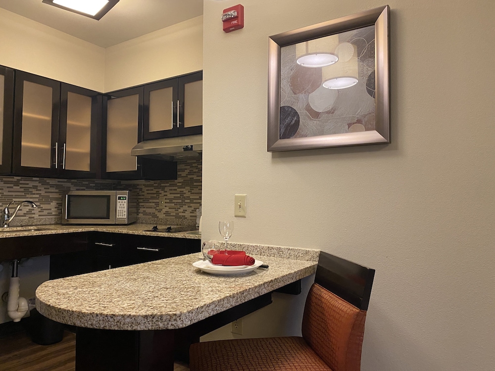 Suite, 1 Bedroom, Accessible, Non Smoking (Kitchen, Accessible Bathtub) - Photo 8