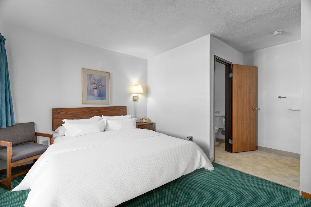 Standard Room, 1 Queen Bed photo 1