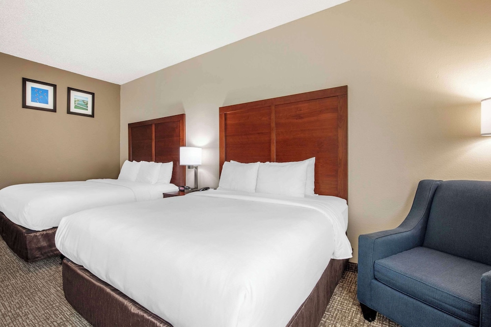 Room, 2 Queen Beds, Accessible, Non Smoking photo 1