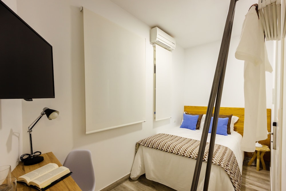 Economy Double Room Single Use, 1 Double Bed