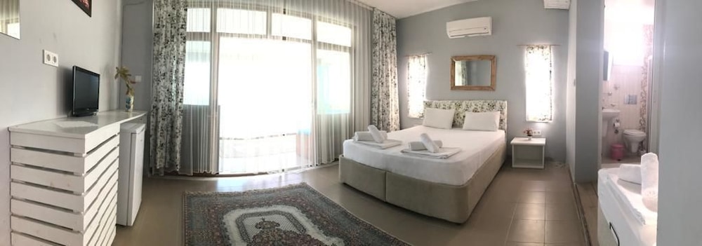 Family Quadruple Room, 1 Bedroom, Sea View