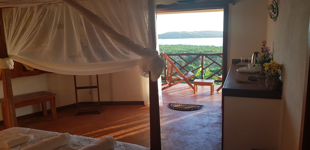 Basic Bungalow, 1 Double Bed photo 2
