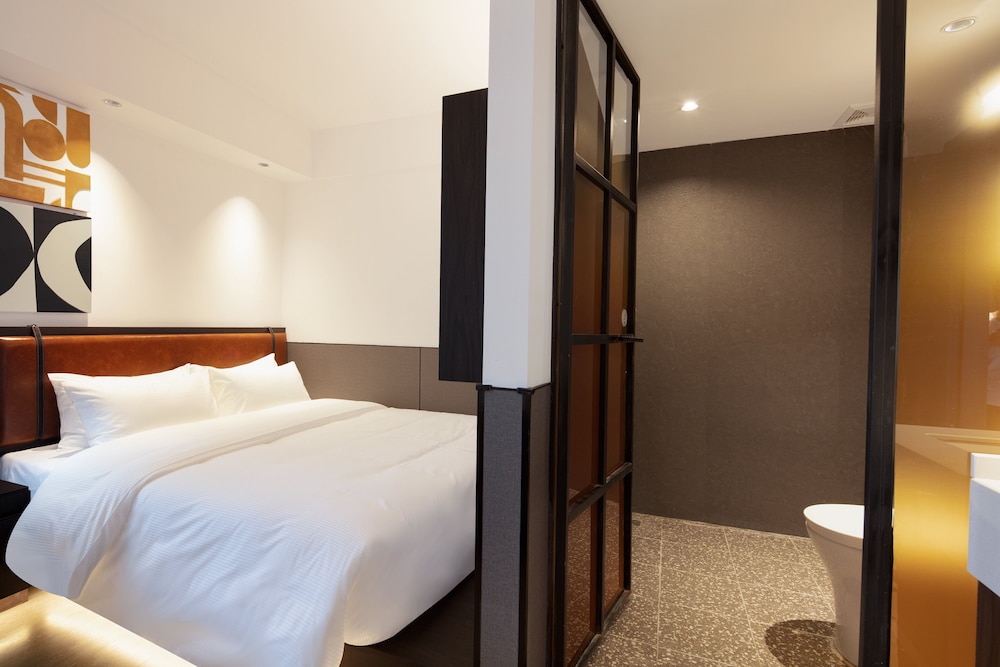 Basic Double Room photo 2