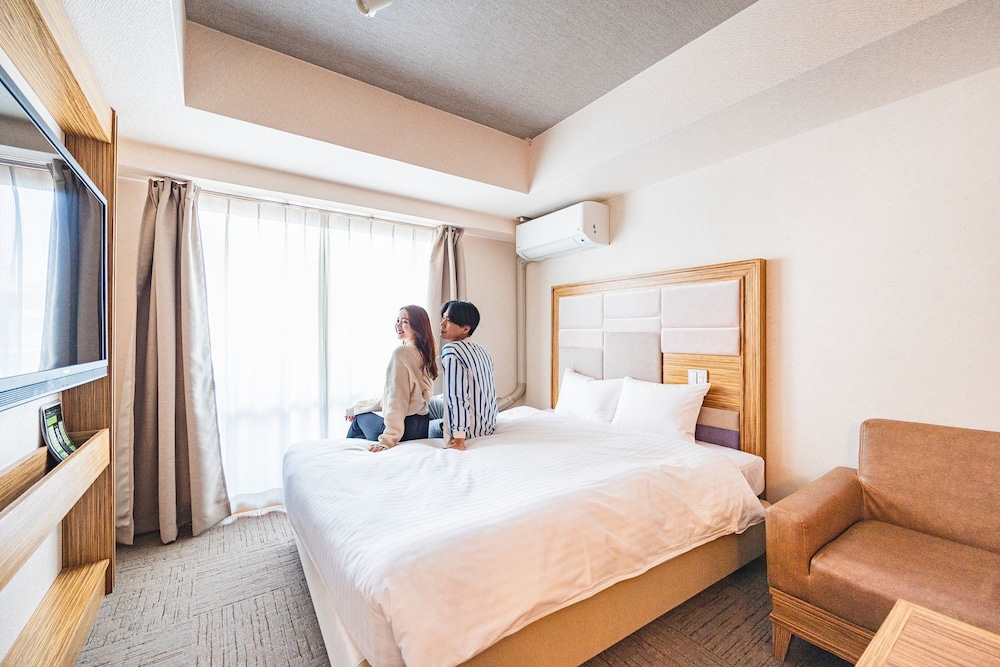 Deluxe Double Room, Smoking (Housekeeping Once Every 5 Days) photo 1