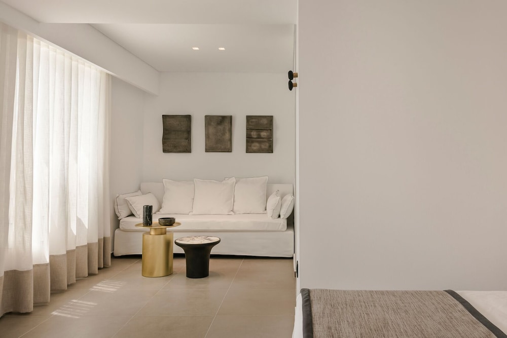 Junior Suite (with Plunge Pool)