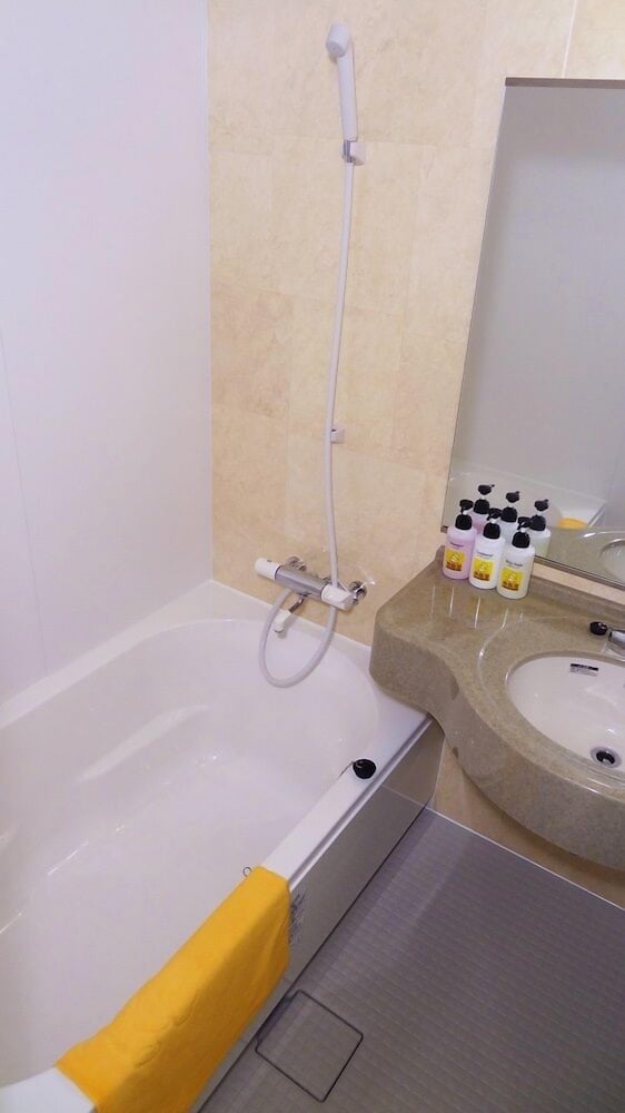 Standard Twin Room, 2 Queen Beds, Non Smoking photo 3