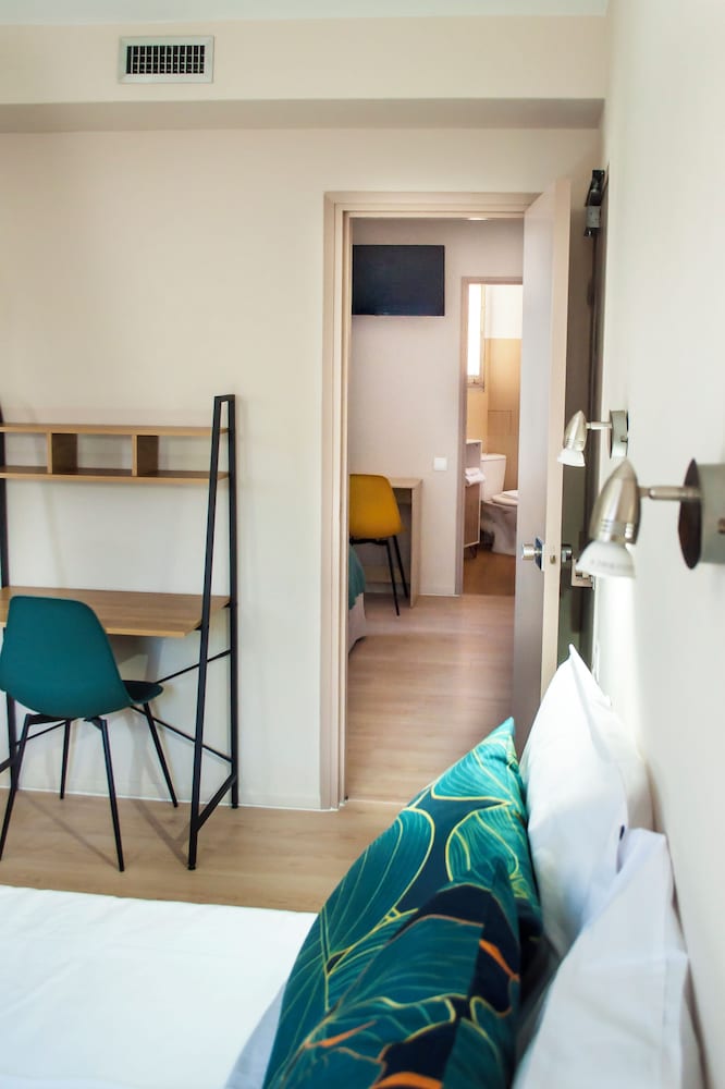 Triple Room, City View