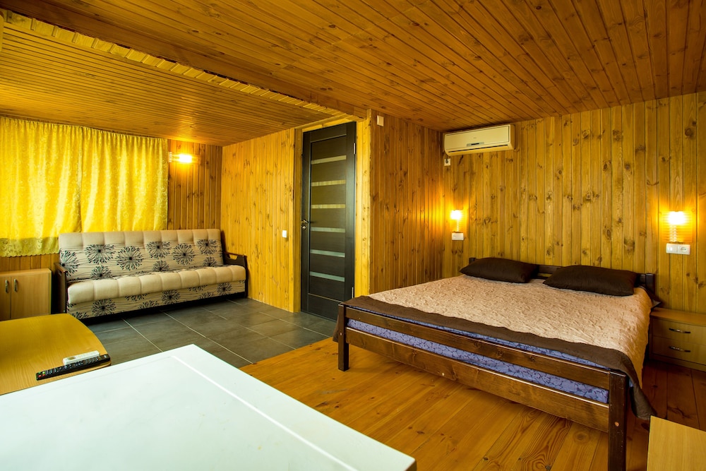 Studio Suite photo 2