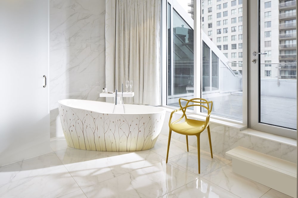 Suite, 1 King Bed, Terrace