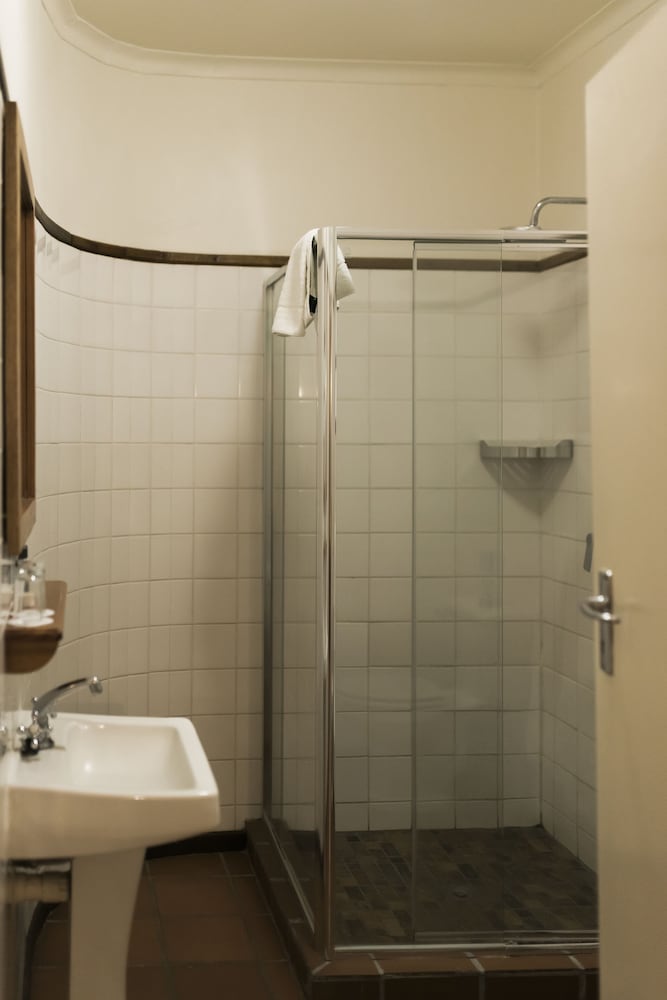 Classic Double Room - Photo 8