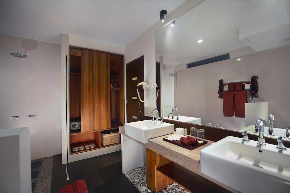 Deluxe Twin Room, Pool View - Photo 4