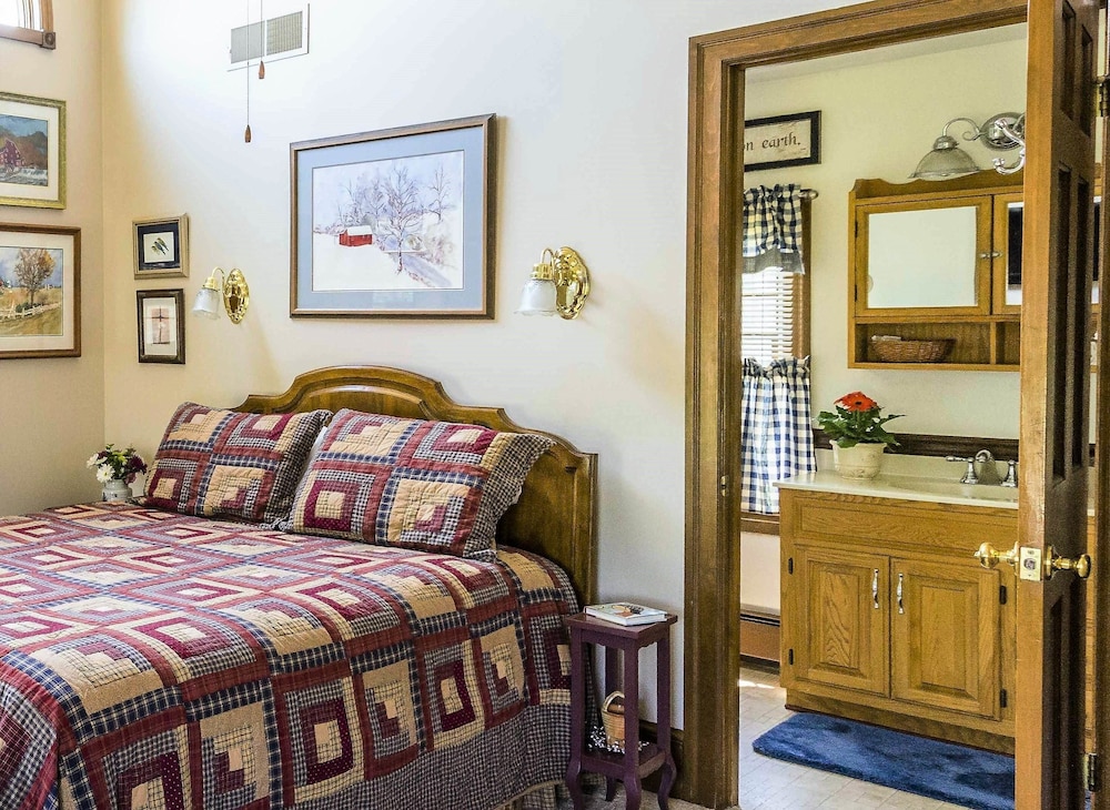 Room, Private Bathroom (Bluebird Room) photo 1