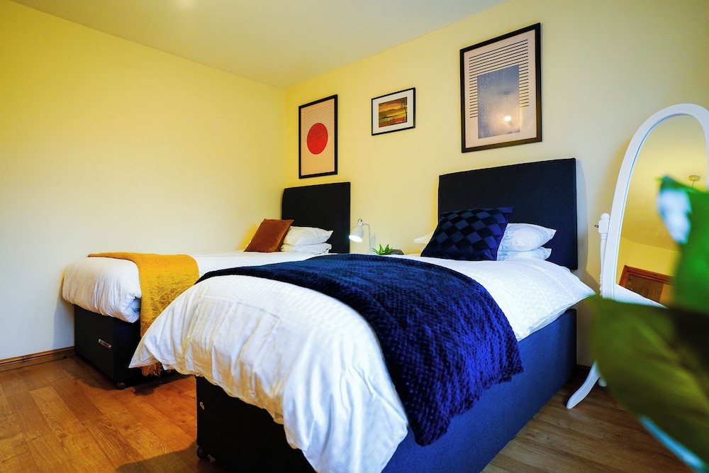 Apartment photo 2