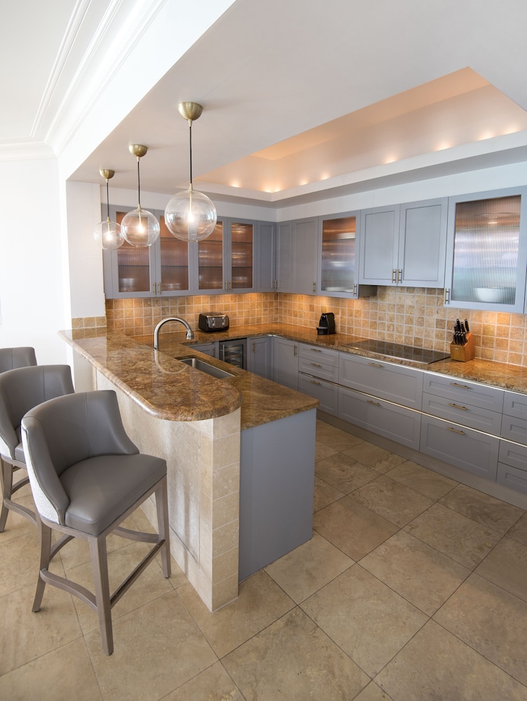 Suite, 1 Bedroom, Ocean View - Photo 3