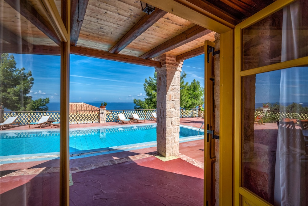 Apartment, 2 Bedrooms, Private Pool - Photo 4