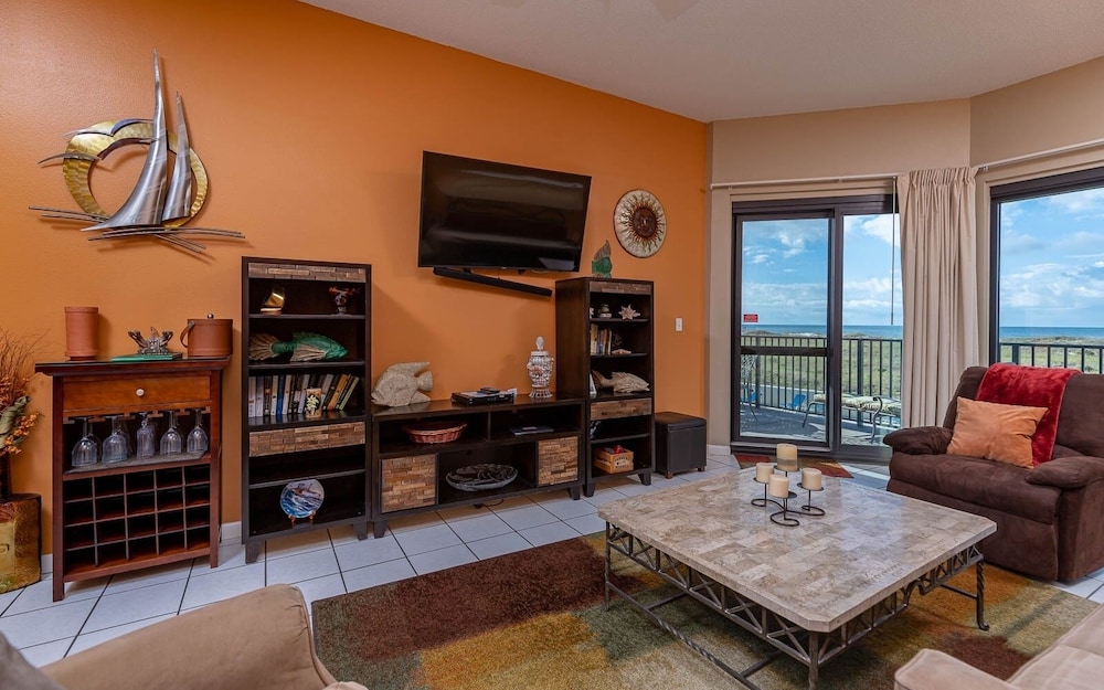 Condo, 1 Bedroom