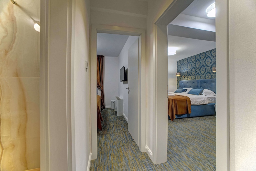Basic Quadruple Room