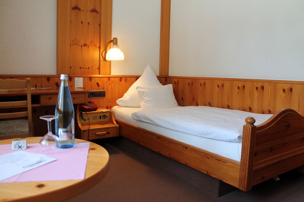 Single Room - Photo 1