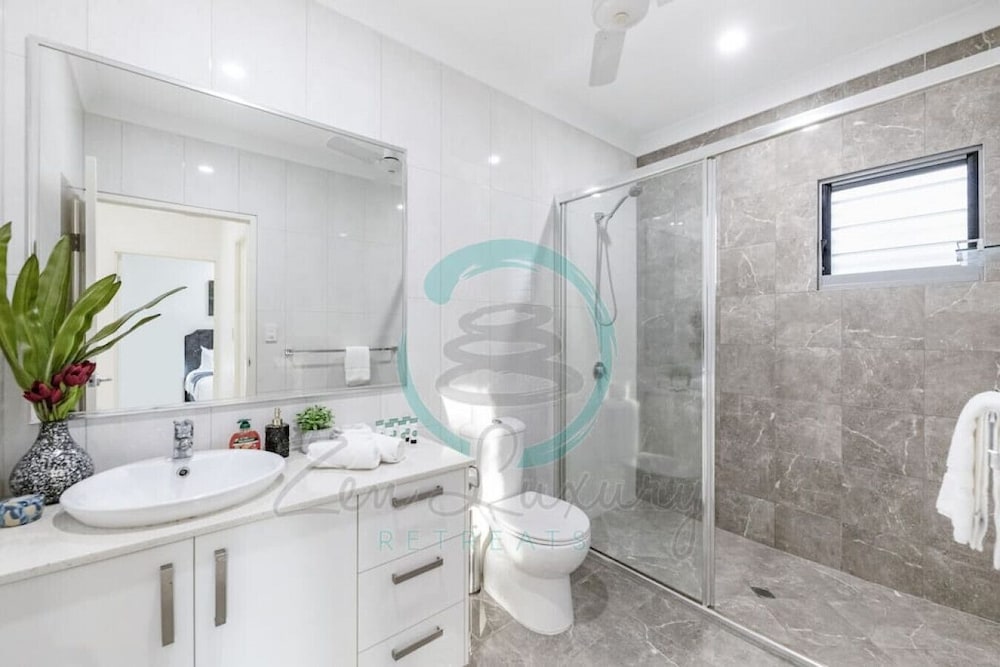 Luxury Townhome photo 3