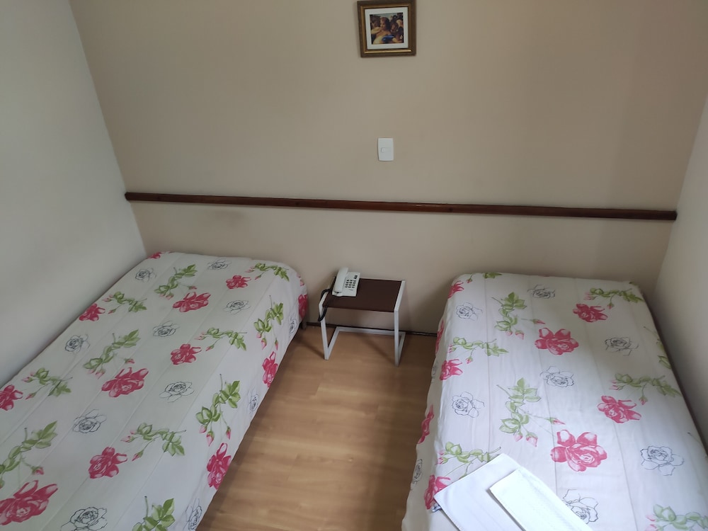 Hara Palace Hotel — Standard Single Room