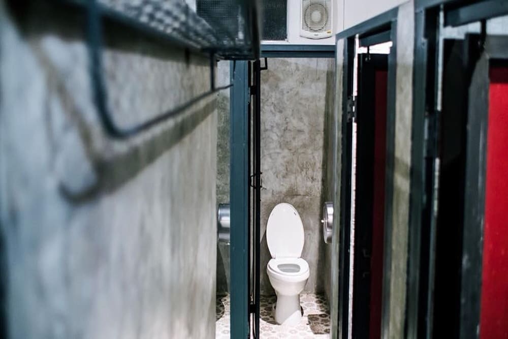 Standard Triple Room with Shared Bathroom photo 2
