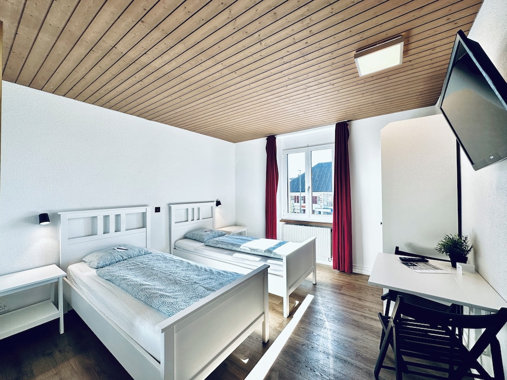 Zweibettzimmer mit eigenem Bad