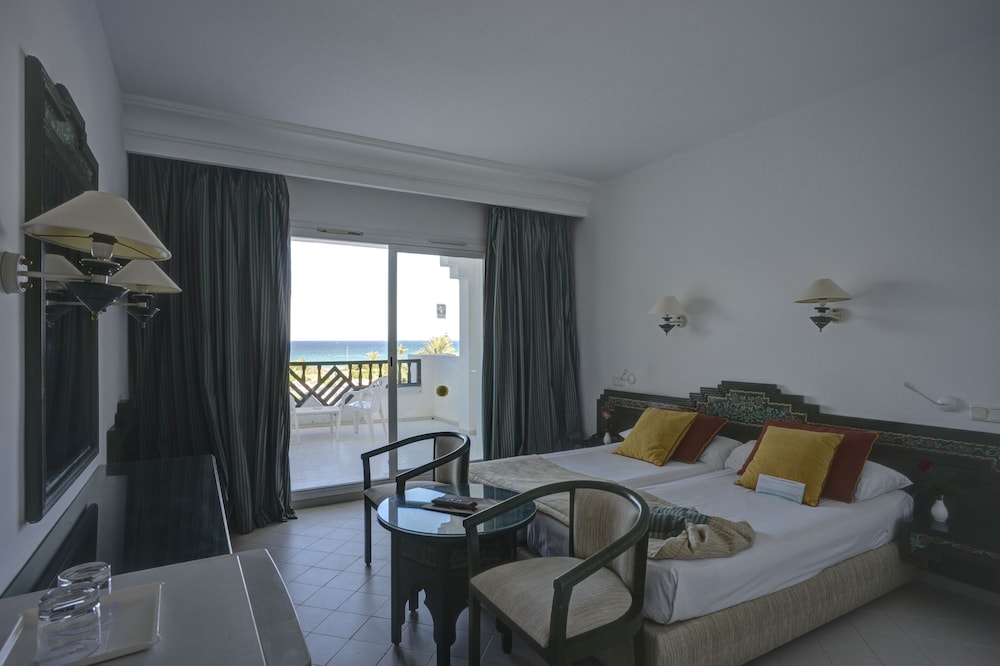 Standard Double Room photo 2