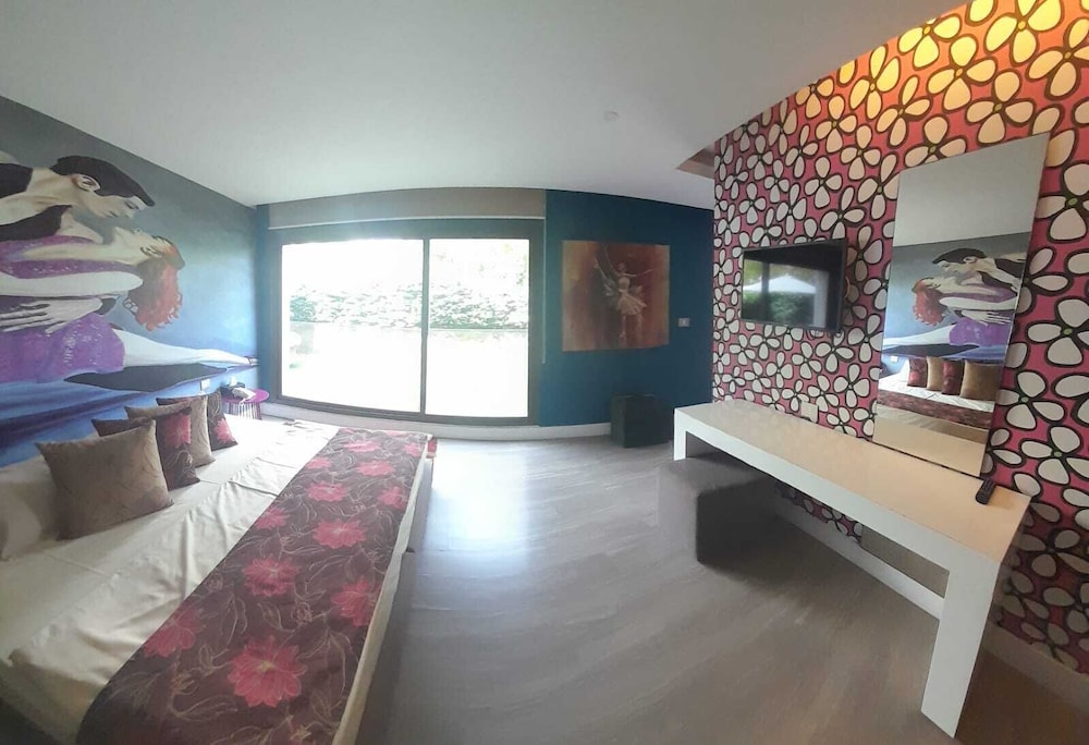 Standard Studio Suite photo 2