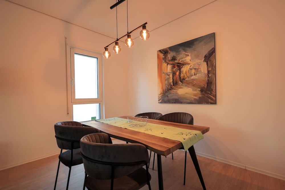 Apartment photo 2