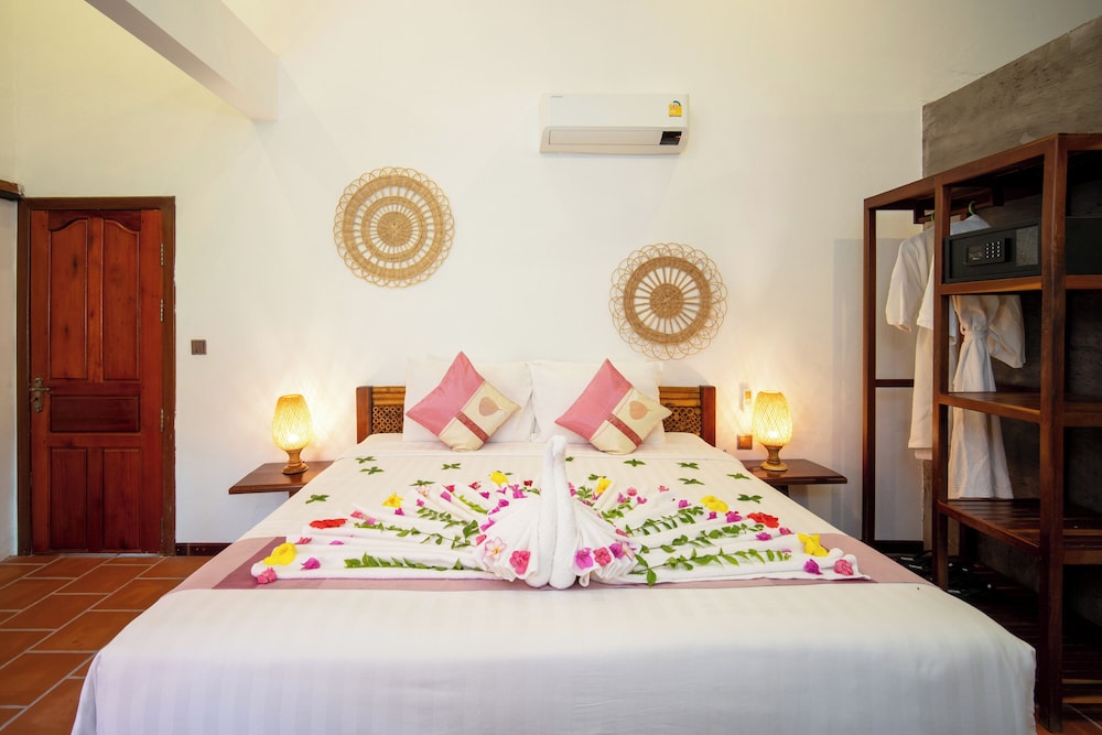 Family Villa, 3 Bedrooms, Private Pool - Photo 8