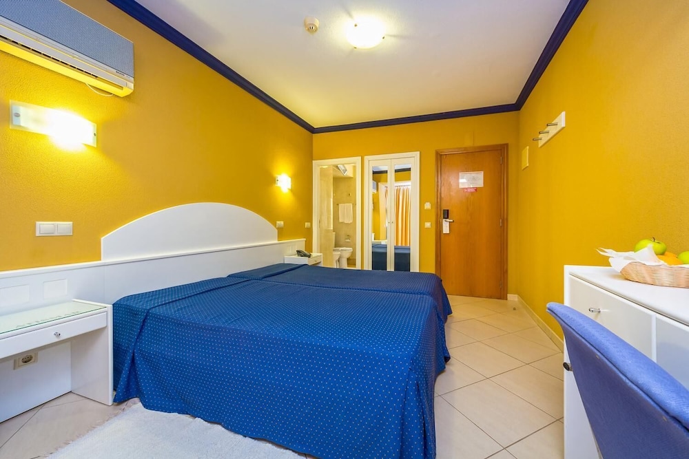 Triple Room - Photo 6