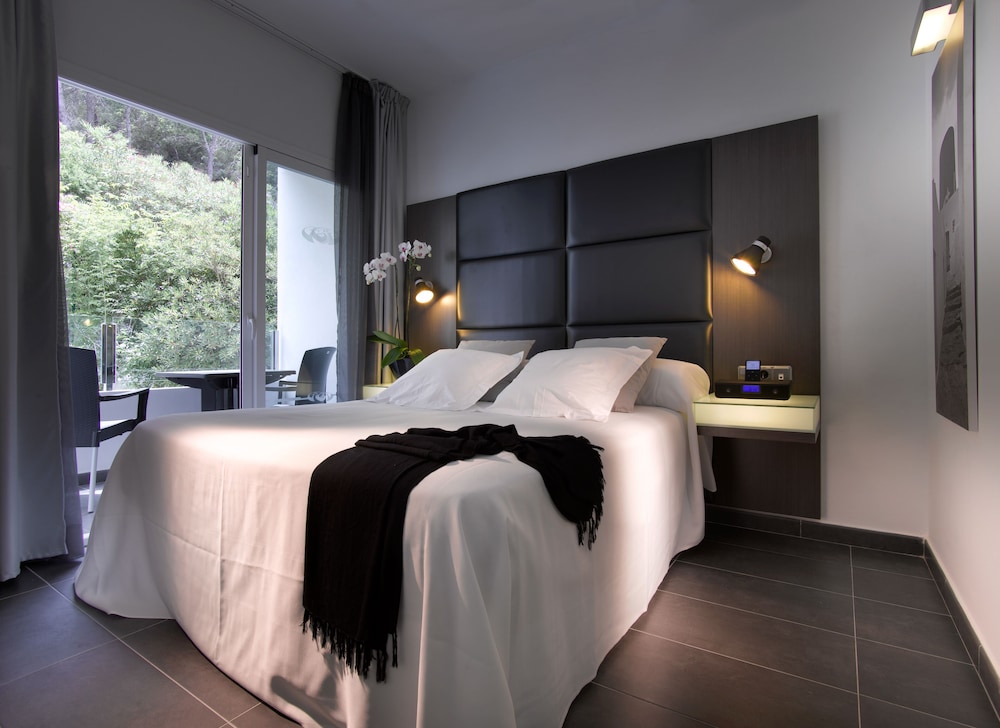 Suite - Photo 3