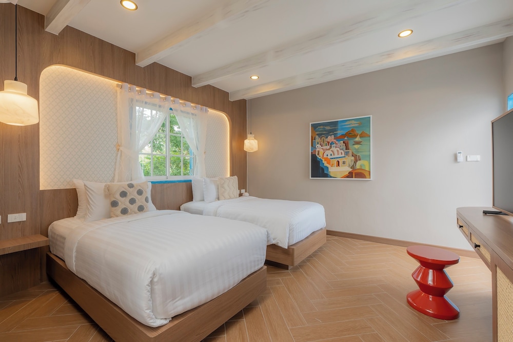 Cafe Suites 3, Superior Twin Room - Photo 1