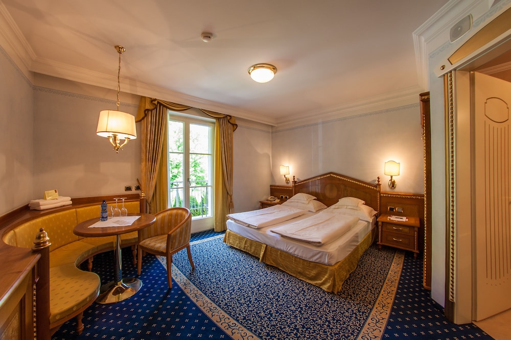 Superior Double Room, 1 Bedroom, Refrigerator photo 1