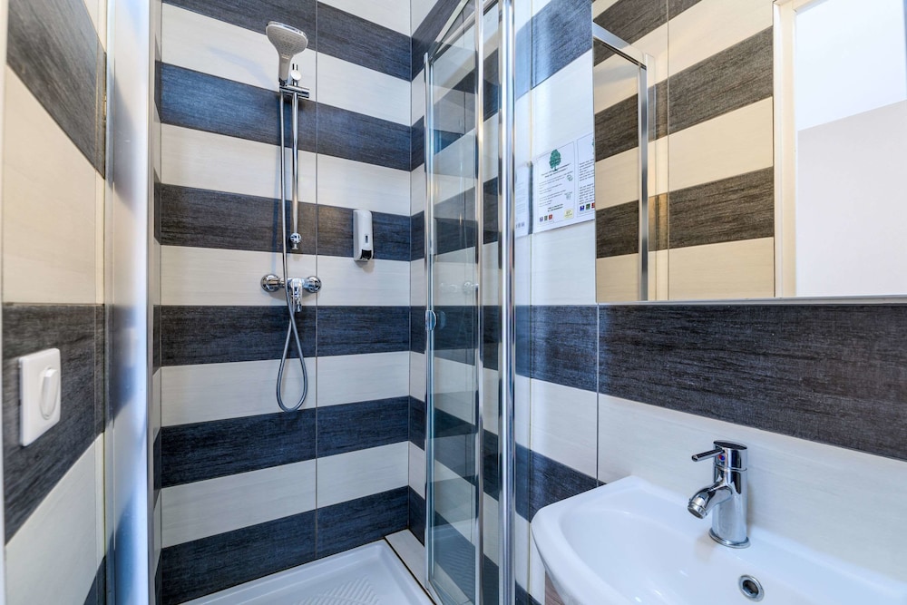 Superior Double Room - Photo 6