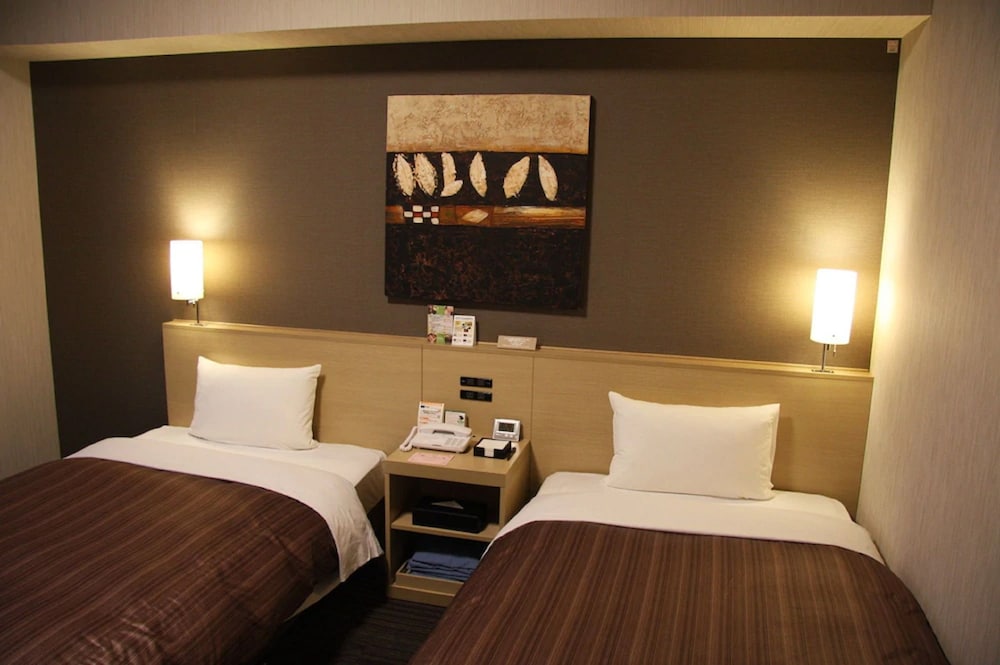 Deluxe Twin Room, Non Smoking (For 3 People Only) photo 2