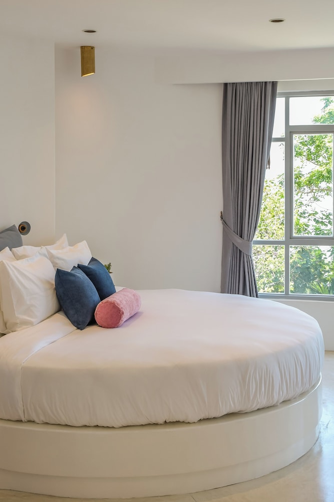 Signature Room - Photo 11