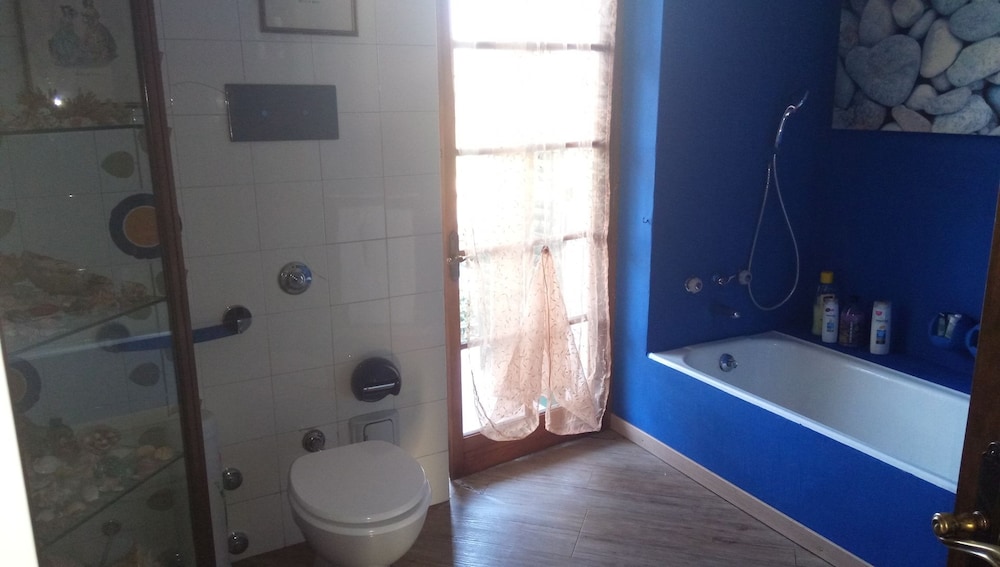 Villa photo 2
