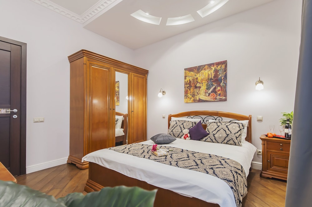 Classic Apartment, Multiple Beds, Non Smoking, City View