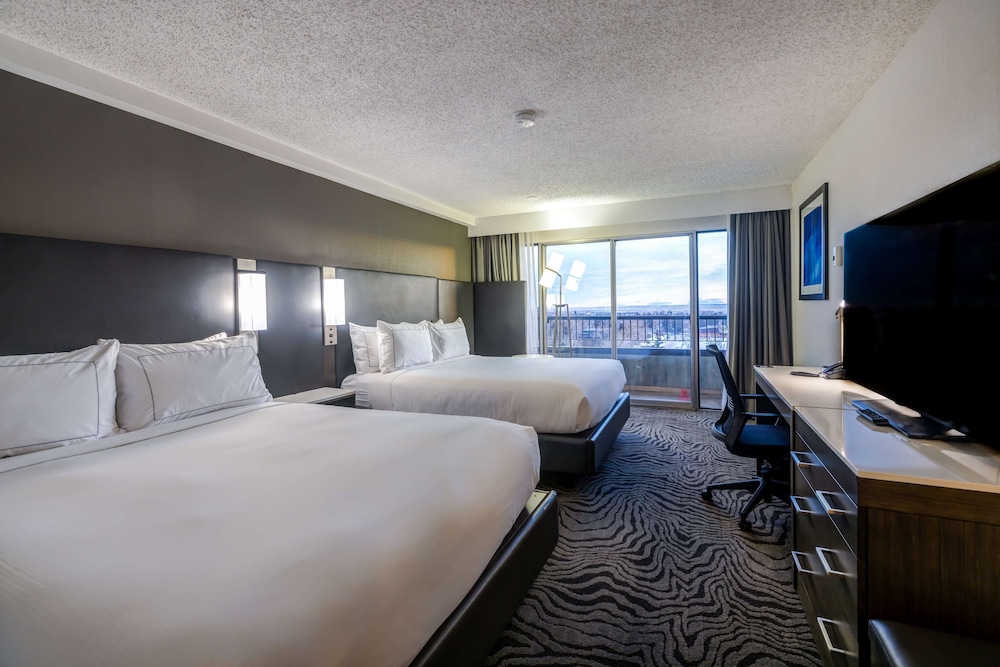 Room, 2 Queen Beds - Photo 1