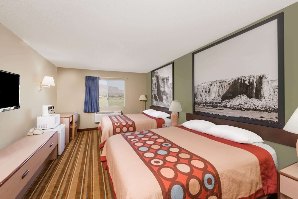 Standard Room, 1 Queen Bed - Photo 1