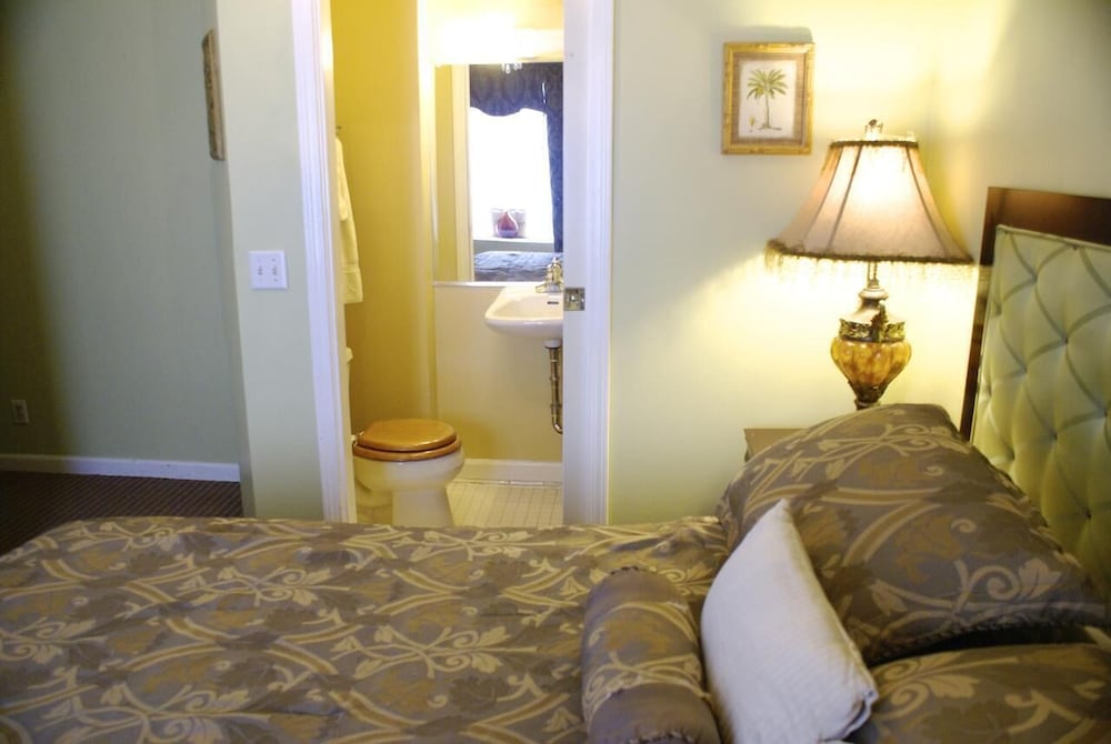 Luxury Room, 1 King Bed photo 2