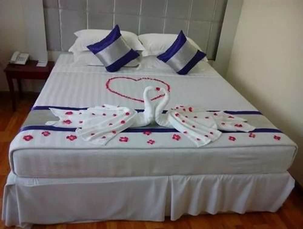 Deluxe Double or Twin Room photo 1