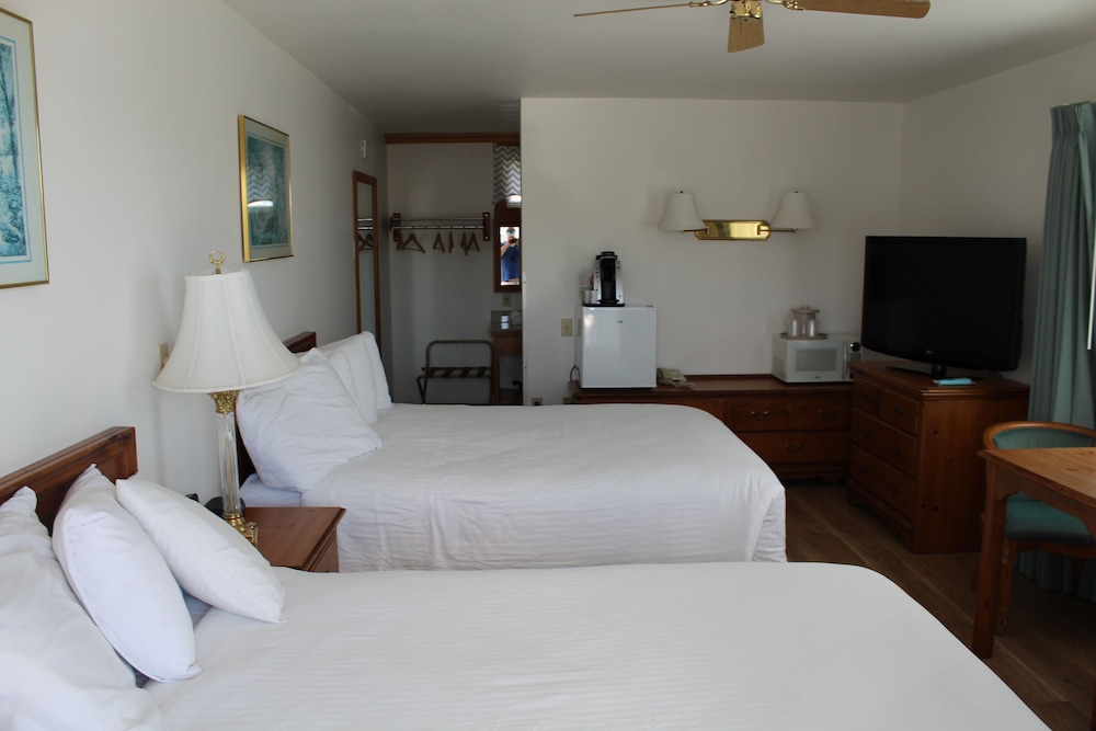Two Queens Wharf Pier End photo 2
