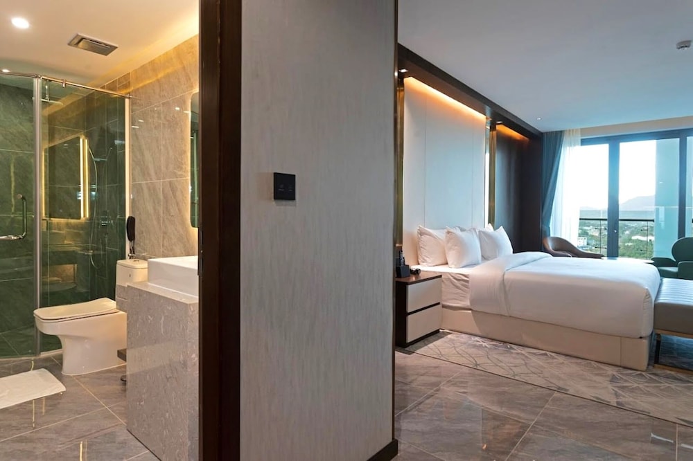 One bedroom suite - Photo 6