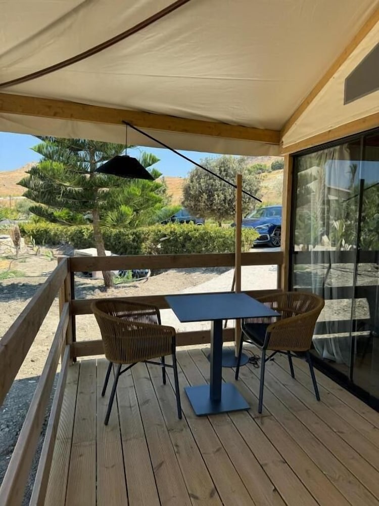 Deluxe Tent, Garden View, Annex Building photo 1